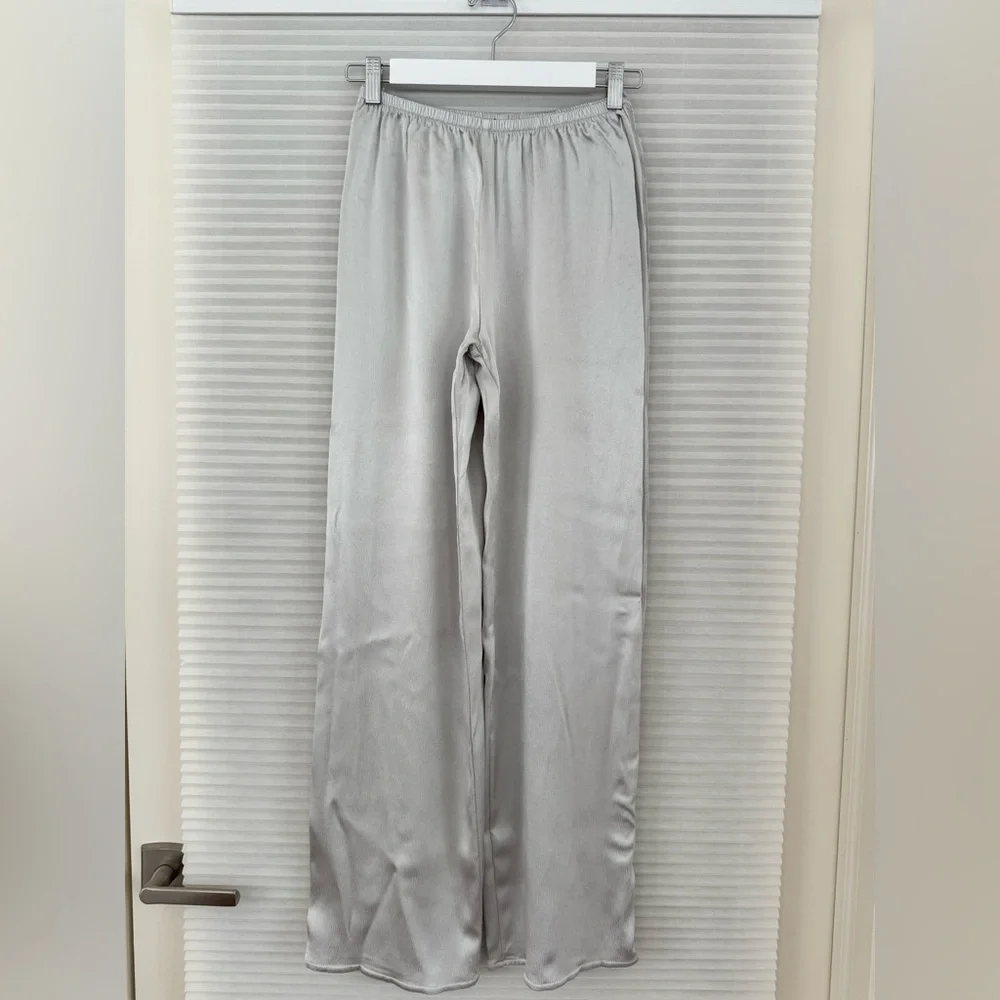 Zara SATIN EFFECT STRAIGHT LEG PANTS SILVER  size XS - Picture 11 of 17
